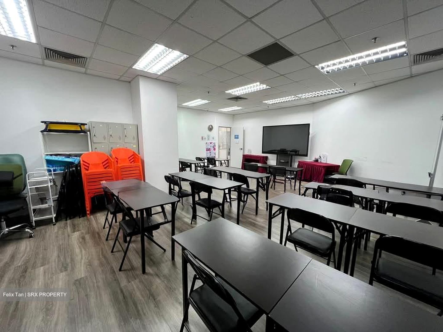 Fu Lu Shou Complex (D7), Office #580586931